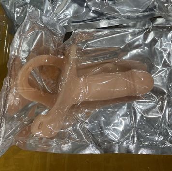 Страпон насадка на член з отвором для мошоки, Страпон порожнистий з ерекційним кільцем, Інтимні іграшки С 301 фото